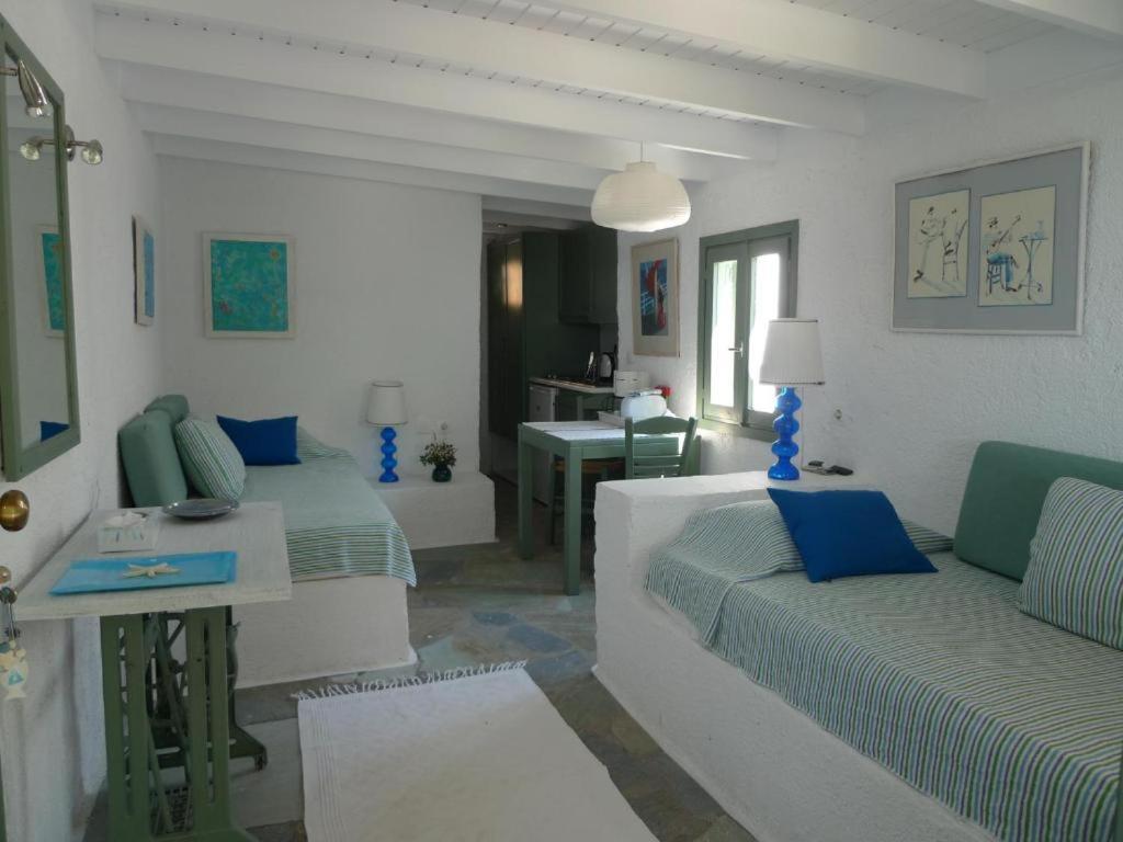 Niriides Resort Gythio Room photo